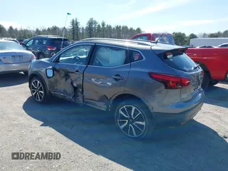 2017 Nissan Rogue SL with VIN JN1BJ1CR8HW118279, listed as a IAAI auction lot 41879325 with 38,780 mi miles and . Bid and sale history available at carsss.com. Image 3.