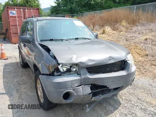 2006 Ford Escape XLT с VIN 1FMYU93106KB08157, выставлен на аукционе IAAI как лот 42471588 с пробегом Не указан миль и . История ставок и продаж доступна на DreamBid. Изображение 6.