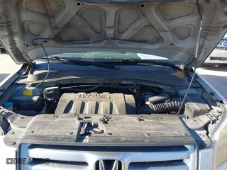 2008 Honda Pilot EX-L with VIN 5FNYF28598B025067, listed as a IAAI auction lot 41638109 with 200,093 mi miles. Bid and sale history available at carsss.com. Image 10.