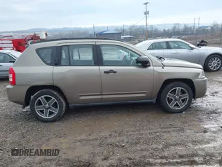 2008 Jeep Compass Sport with VIN 1J8FF47W08D728845, listed as a IAAI auction lot 41673205 with 70,333 mi miles. Bid and sale history available at carsss.com. Image 13.