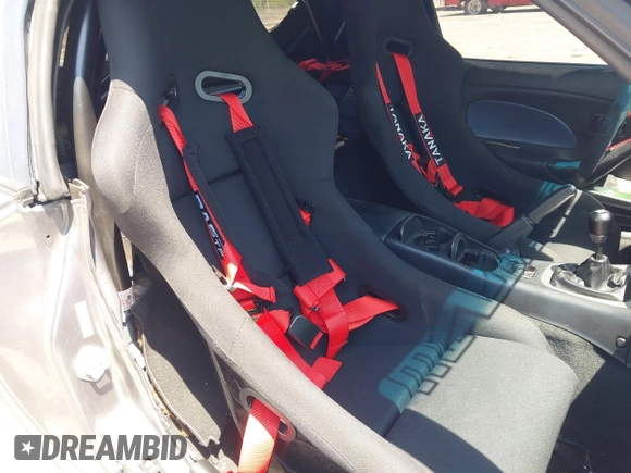 2003 Mazda MX-5 Miata Cloth with VIN JM1NB353930311340, listed as a IAAI auction lot 42145967 with 194,740 mi miles and . Bid and sale history available at DreamBid. Image 8.