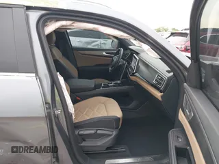 2024 Volkswagen Atlas SE с VIN 1V2JE2CA4RC248607, выставлен на аукционе IAAI как лот 42105089 с пробегом 8 321 миль миль и . История ставок и продаж доступна на DreamBid. Изображение 5.