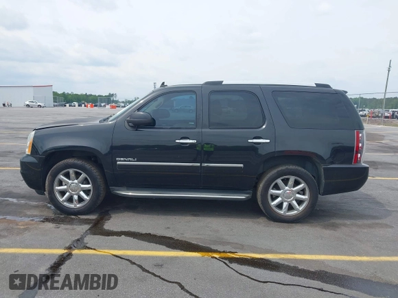 2013 GMC Yukon Denali with VIN 1GKS2EEF7DR306177, listed as a IAAI auction lot 42046734 with 263,976 mi miles. Bid and sale history available at carsss.com. Image 14.