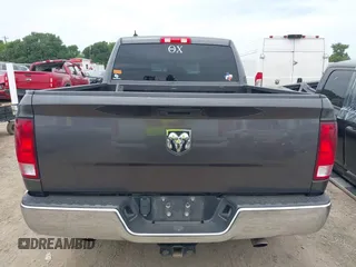 2020 Ram 1500 Tradesman z VIN 1C6RR6FT7LS146154, wystawiony jako IAAI lot #42040792 z przebiegiem 42 611 mil mil oraz . Historia ofert i sprzedaży dostępna na DreamBid. Obrazek 16.