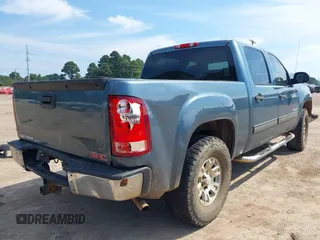 2008 GMC Sierra 1500 SLE1 z VIN 3GTEC13J18G119383, wystawiony jako IAAI lot #40235736 z przebiegiem Nie podano mil oraz . Historia ofert i sprzedaży dostępna na DreamBid. Obrazek 4.