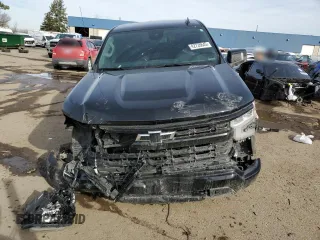2022 Chevrolet Silverado 1500 RST with VIN 1GCUDEET6NZ599205, listed as a Copart auction lot 42735645 with Not Provided miles and Clean Title. Bid and sale history available at DreamBid. Image 5.