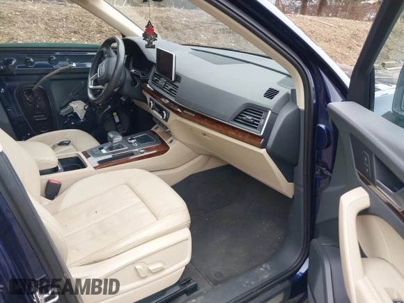 2018 Audi Q5 Premium Plus with VIN WA1BNAFY6J2002090, listed as a IAAI auction lot 41653345 with 127,292 mi miles. Bid and sale history available at carsss.com. Image 5.