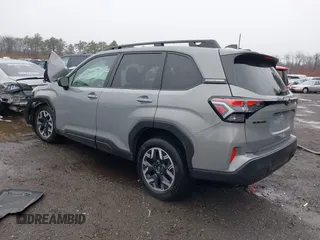 2025 Subaru Forester Premium с VIN JF2SLDDC5SH404820, выставлен на аукционе IAAI как лот 41774334 с пробегом 6 314 миль миль и . История ставок и продаж доступна на DreamBid. Изображение 3.