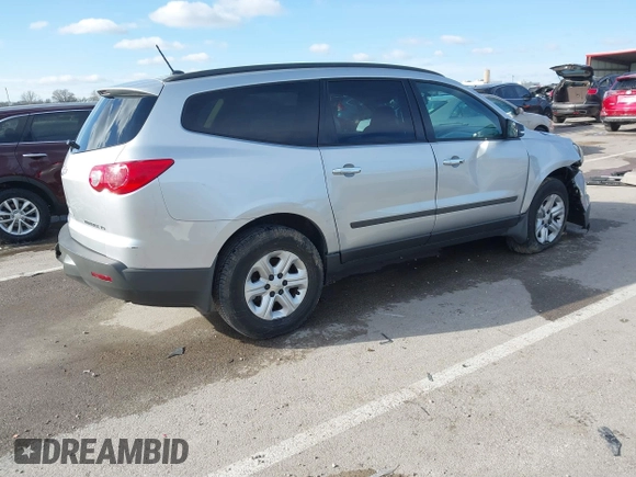 2012 Chevrolet Traverse LS z VIN 1GNKRFED7CJ330186, wystawiony jako IAAI lot #41806198 z przebiegiem 132 703 mil mil oraz . Historia ofert i sprzedaży dostępna na DreamBid. Obrazek 4.