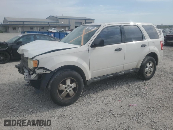 2011 Ford Escape XLS z VIN 1FMCU9C71BKC61705, wystawiony jako Copart lot #53281065 z przebiegiem 206 804 mil mil oraz Szkoda całkowita • Salvage title. Historia ofert i sprzedaży dostępna na DreamBid. Obrazek 1.