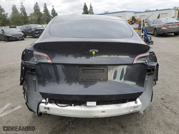 2024 Tesla Model Y with VIN 7SAYGDED8RF132426, listed as a Copart auction lot 43715375 with 18,067 mi miles and Salvage Title. Bid and sale history available at carsss.com. Image 6.
