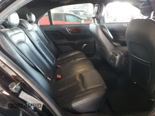 2019 Lincoln Continental Select with VIN 1LN6L9TKXK5607334, listed as a Copart auction lot 84897694 with 76,247 mi miles and Salvage Title. Bid and sale history available at carsss.com. Image 10.