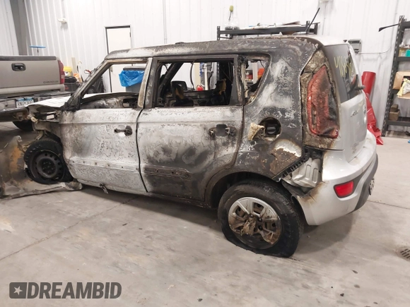 2012 Kia Soul with VIN KNDJT2A51C7429709, listed as a IAAI auction lot 41503105 with 1 mi miles. Bid and sale history available at carsss.com. Image 3.