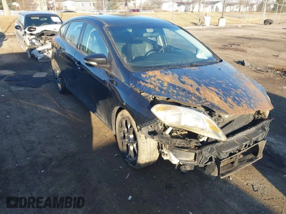 2014 Ford Focus SE with VIN 1FADP3K25EL183243, listed as a IAAI auction lot 41711685 with 222,008 mi miles. Bid and sale history available at carsss.com. Image 1.