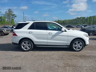 2015 Mercedes-Benz M-Class ML 350 with VIN 4JGDA5HB6FA608539, listed as a IAAI auction lot 41972173 with 102,190 mi miles. Bid and sale history available at carsss.com. Image 13.