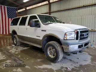2004 Ford Excursion Eddie Bauer z VIN 1FMSU45P84EB01639, wystawiony jako Copart lot #84080724 z przebiegiem 239 334 mil mil oraz Czysty tytuł • Clean title. Historia ofert i sprzedaży dostępna na DreamBid. Obrazek 4.