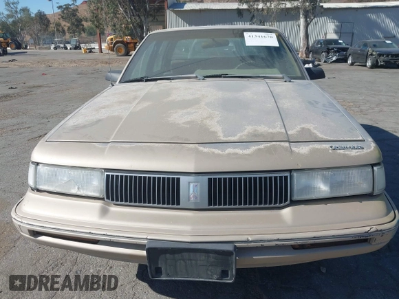 1993 Oldsmobile Cutlass Ciera S with VIN 1G3AG55N6P6421424, listed as a IAAI auction lot 41341670 with 221,301 mi miles and . Bid and sale history available at DreamBid. Image 6.