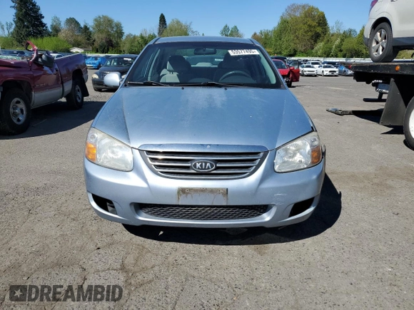 2008 Kia Spectra EX z VIN KNAFE122X85556621, wystawiony jako Copart lot #53577495 z przebiegiem 164 725 mil mil oraz Szkoda całkowita • Salvage title. Historia ofert i sprzedaży dostępna na DreamBid. Obrazek 5.