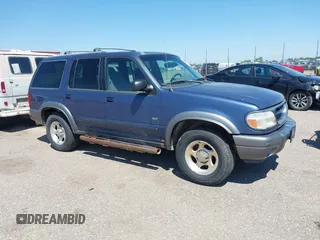 2000 Ford Explorer XLT z VIN 1FMZU73E7YZC06429, wystawiony jako IAAI lot #42453497 z przebiegiem 15 567 mil mil oraz . Historia ofert i sprzedaży dostępna na DreamBid. Obrazek 1.