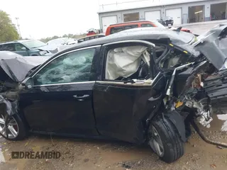 2015 Volkswagen Passat SE с VIN 1VWBV7A30FC066788, выставлен на аукционе IAAI как лот 40450455 с пробегом 84 245 миль миль и . История ставок и продаж доступна на DreamBid. Изображение 15.