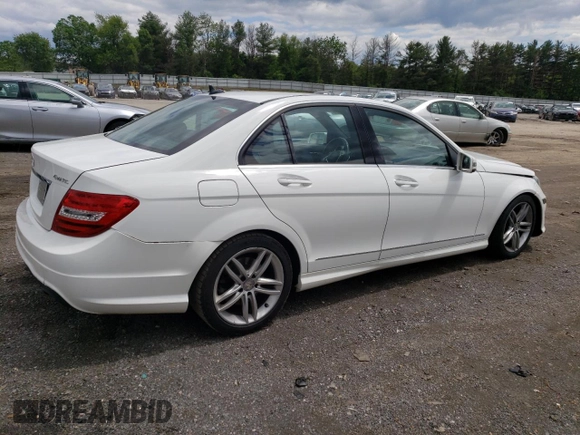 2013 Mercedes-Benz C 300 Sport z VIN WDDGF8ABXDR246301, wystawiony jako Copart lot #57881835 z przebiegiem 101 856 mil mil oraz Szkoda całkowita • Salvage title. Historia ofert i sprzedaży dostępna na DreamBid. Obrazek 3.