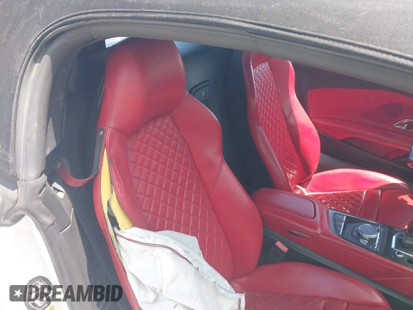 2017 Audi R8 z VIN WUAVACFX0H7903232, wystawiony jako IAAI lot #42247728 z przebiegiem 74 755 mil mil oraz . Historia ofert i sprzedaży dostępna na DreamBid. Obrazek 8.