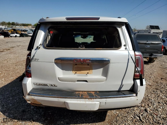 2016 GMC Yukon XL Denali with VIN 1GKS2HKJ7GR394839, listed as a Copart auction lot 52114765 with 122,308 mi miles and Salvage Title. Bid and sale history available at carsss.com. Image 6.