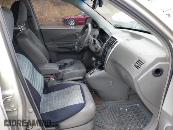 2006 Hyundai Tucson GLS with VIN KM8JN12D86U453274, listed as a IAAI auction lot 42095775 with 144,076 mi miles. Bid and sale history available at carsss.com. Image 5.