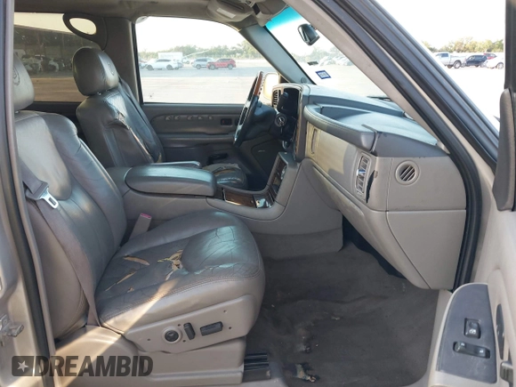 2004 Cadillac Escalade EXT z VIN 3GYEK62NX4G291260, wystawiony jako IAAI lot #41995991 z przebiegiem Nie podano mil oraz . Historia ofert i sprzedaży dostępna na DreamBid. Obrazek 5.