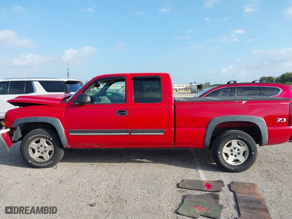 2006 Chevrolet Silverado 1500 LT1 with VIN 1GCEK19B46E108918, listed as a IAAI auction lot 41724888 with 194,619 mi miles. Bid and sale history available at carsss.com. Image 15.