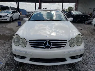 2005 Mercedes-Benz CLK 500 z VIN WDBTJ75J65F132140, wystawiony jako Copart lot #56175955 z przebiegiem 183 347 mil mil oraz Szkoda całkowita • Salvage title. Historia ofert i sprzedaży dostępna na DreamBid. Obrazek 5.