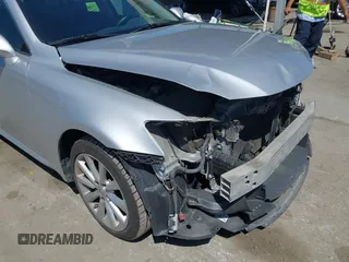 2010 Lexus IS with VIN JTHCF5C27A5039662, listed as a IAAI auction lot 41988254 with 139,939 mi miles and . Bid and sale history available at carsss.com. Image 19.