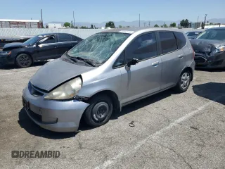 2008 Honda Fit z VIN JHMGD38428S034354, wystawiony jako Copart lot #57672715 z przebiegiem 163 655 mil mil oraz Czysty tytuł • Clean title. Historia ofert i sprzedaży dostępna na DreamBid. Obrazek 1.