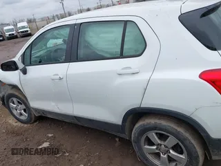 2016 Chevrolet Trax LS with VIN KL7CJNSB9GB559497, listed as a IAAI auction lot 41176681 with 106,794 mi miles. Bid and sale history available at carsss.com. Image 14.
