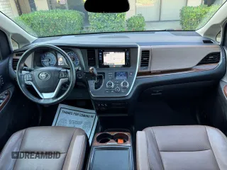 2017 Toyota Sienna XLE Auto Access Seat с VIN 5TDYZ3DC6HS850223, выставлен на аукционе Copart как лот 62039325 с пробегом 46 278 миль миль и Списание • Salvage title. История ставок и продаж доступна на DreamBid. Изображение 9.