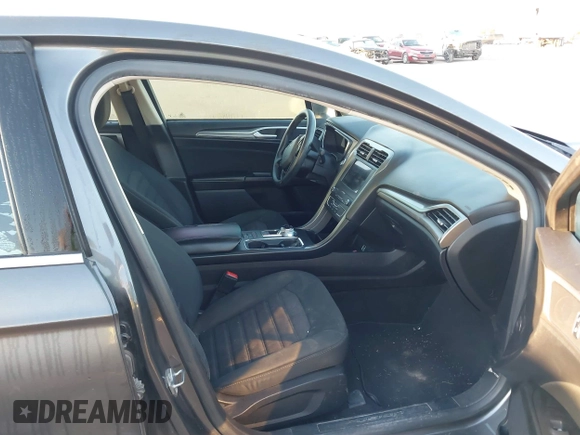 2020 Ford Fusion SE with VIN 3FA6P0HD7LR168404, listed as a IAAI auction lot 41763314 with 121,004 mi miles and . Bid and sale history available at DreamBid. Image 5.