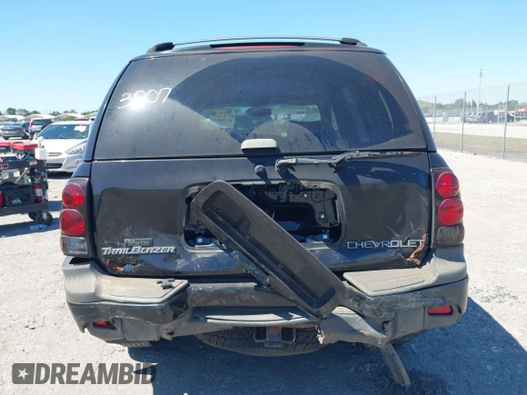 2002 Chevrolet TrailBlazer LTZ with VIN 1GNDT13S222183007, listed as a IAAI auction lot 41786630 with 216,878 mi miles and . Bid and sale history available at DreamBid. Image 16.