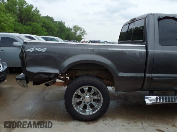 2003 Ford Super Duty F-250 XL with VIN 1FTNX21L73EB40320, listed as a IAAI auction lot 42071292 with 301,082 mi miles. Bid and sale history available at carsss.com. Image 6.