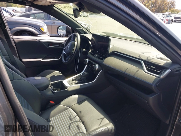 2024 Toyota RAV4 Hybrid XSE with VIN JTME6RFV0RJ041313, listed as a IAAI auction lot 42283581 with 25,096 mi miles and . Bid and sale history available at DreamBid. Image 5.