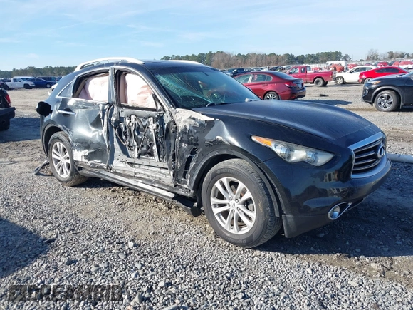 2014 Infiniti QX70 with VIN JN8CS1MU2EM451932, listed as a IAAI auction lot 41439834 with 125,781 mi miles and . Bid and sale history available at DreamBid. Image 1.