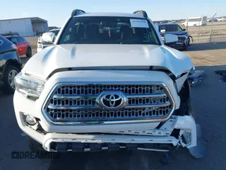 2017 Toyota Tacoma SR5 z VIN 3TMCZ5AN9HM061737, wystawiony jako IAAI lot #41959420 z przebiegiem 86 395 mil mil oraz . Historia ofert i sprzedaży dostępna na DreamBid. Obrazek 12.