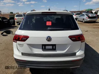 2021 Volkswagen Tiguan S z VIN 3VV1B7AX8MM065752, wystawiony jako Copart lot #62013905 z przebiegiem Nie podano mil oraz Szkoda całkowita • Salvage title. Historia ofert i sprzedaży dostępna na DreamBid. Obrazek 6.