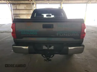 2015 Toyota Tundra SR5 z VIN 5TFDW5F17FX469485, wystawiony jako Copart lot #80274954 z przebiegiem 239 508 mil mil oraz Szkoda całkowita • Salvage title. Historia ofert i sprzedaży dostępna na DreamBid. Obrazek 6.
