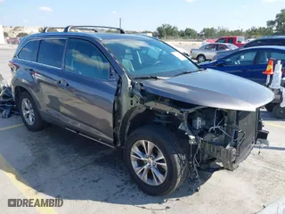 2015 Toyota Highlander XLE with VIN 5TDJKRFH8FS161427, listed as a IAAI auction lot 41475912 with 91,858 mi miles. Bid and sale history available at carsss.com. Image 1.