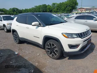 2018 Jeep Compass Limited z VIN 3C4NJCCB6JT308974, wystawiony jako IAAI lot #42468367 z przebiegiem 137 289 mil mil oraz . Historia ofert i sprzedaży dostępna na DreamBid. Obrazek 13.