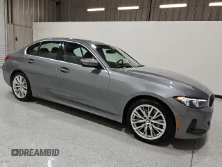 2024 BMW 3 Series 330i z VIN 3MW69FF03R8E05831, wystawiony jako Copart lot #59636535 z przebiegiem 37 718 mil mil oraz Czysty tytuł • Clean title. Historia ofert i sprzedaży dostępna na DreamBid. Obrazek 4.
