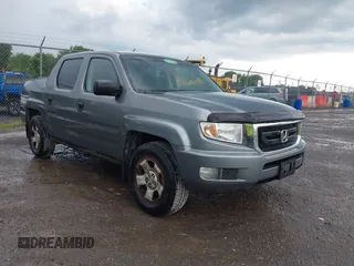 2009 Honda Ridgeline RT with VIN 5FPYK162X9B100513, listed as a IAAI auction lot 42683432 with 204,260 mi miles and . Bid and sale history available at DreamBid. Image 1.