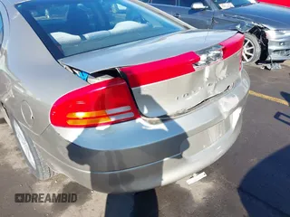 2002 Dodge Intrepid SE z VIN 2B3HD46R92H306859, wystawiony jako IAAI lot #41647392 z przebiegiem 175 608 mil mil oraz . Historia ofert i sprzedaży dostępna na DreamBid. Obrazek 6.