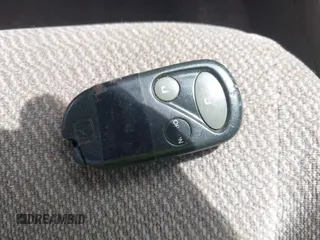 1997 Honda Civic LX z VIN 2HGEJ6671VH574878, wystawiony jako IAAI lot #42332735 z przebiegiem 246 181 mil mil oraz . Historia ofert i sprzedaży dostępna na DreamBid. Obrazek 11.