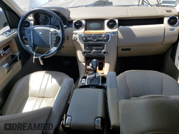 2011 Land Rover LR4 HSE z VIN SALAG2D44BA568329, wystawiony jako Copart lot #59052865 z przebiegiem 142 896 mil mil oraz Czysty tytuł • Clean title. Historia ofert i sprzedaży dostępna na DreamBid. Obrazek 8.